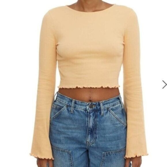 NEW Urban Outfitters Size XS Orange Long Sleeve Cropped Top - Picture 1 of 6